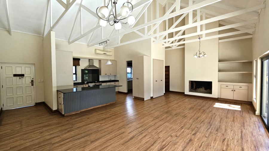 5 Bedroom Property for Sale in The Coves North West